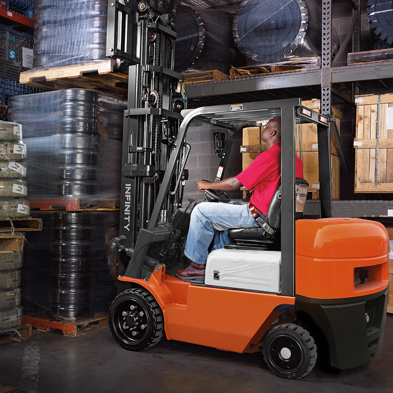 How to Ensure Forklift Safety: Avoid Common Mistakes and Boost Productivity.