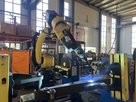 Precision and Strength: The Advantages of Robotic Welding in Infinity Excavators