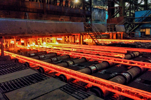 What are the similarities and differences in the export situation of steel between 2015 and 2025?