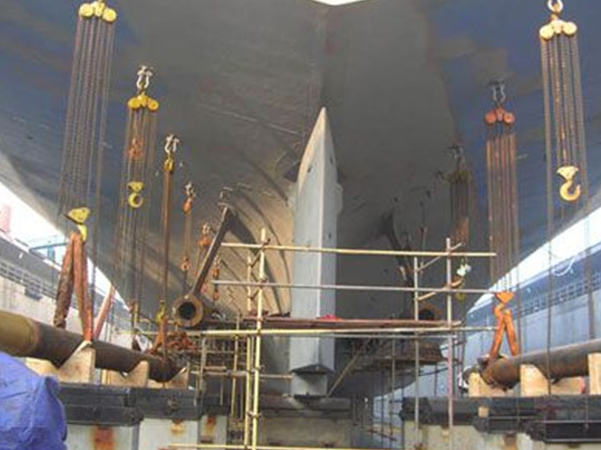 Ugandan - lifting of 97km overseas oil field project