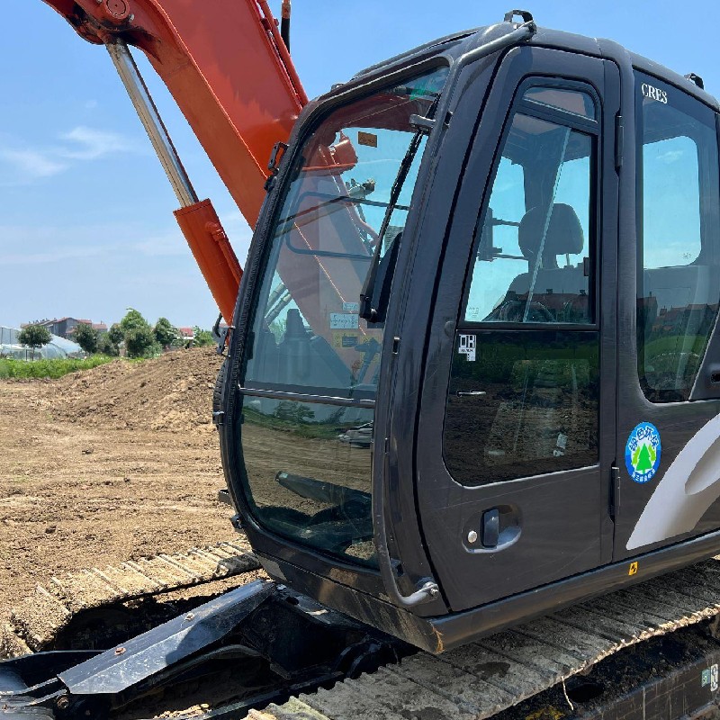 Popular Used Mini Zx75-5A Hitachi Excavator on Sale
