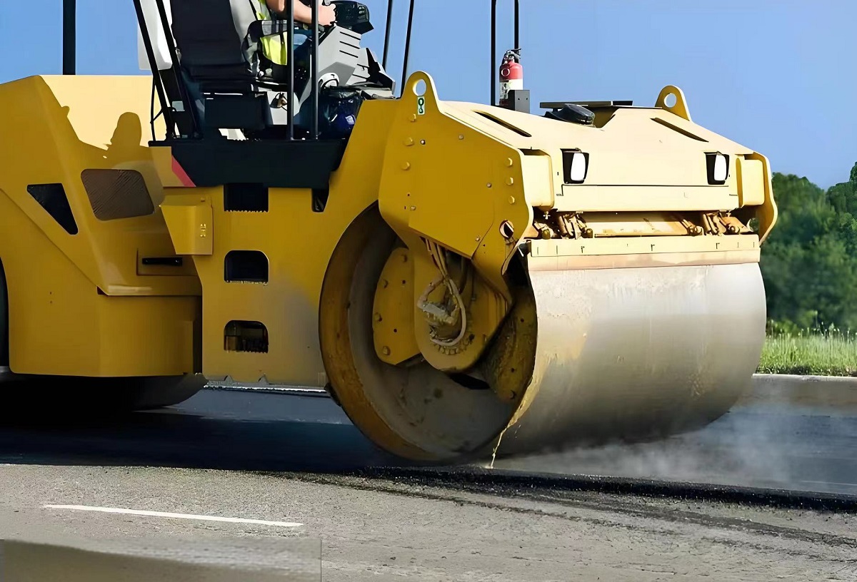 Road rollers, also known as compaction rollers, are essential in ...