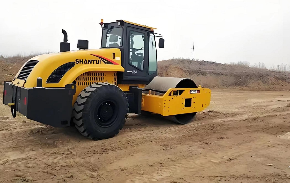 Road rollers, also known as compaction rollers, are essential in ...