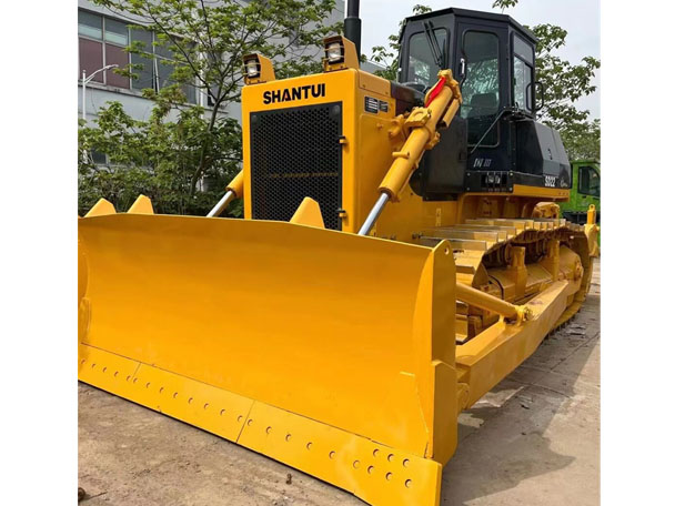 What Are the Benefits of Buying a Used Bulldozer?