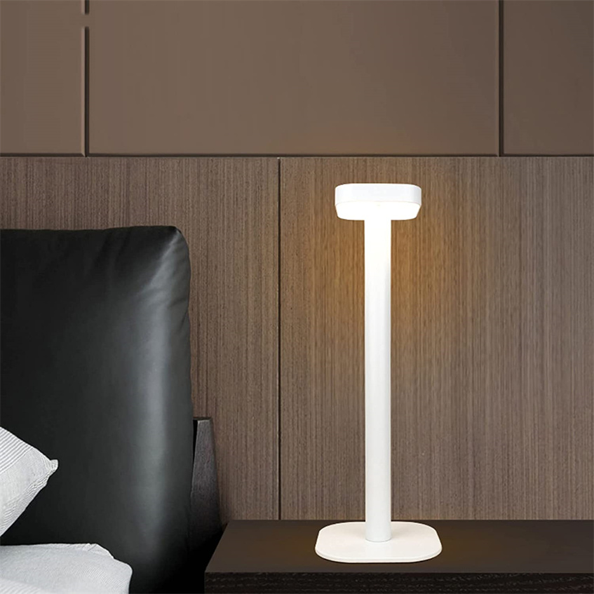 China-Made Elegance White Table Lamp