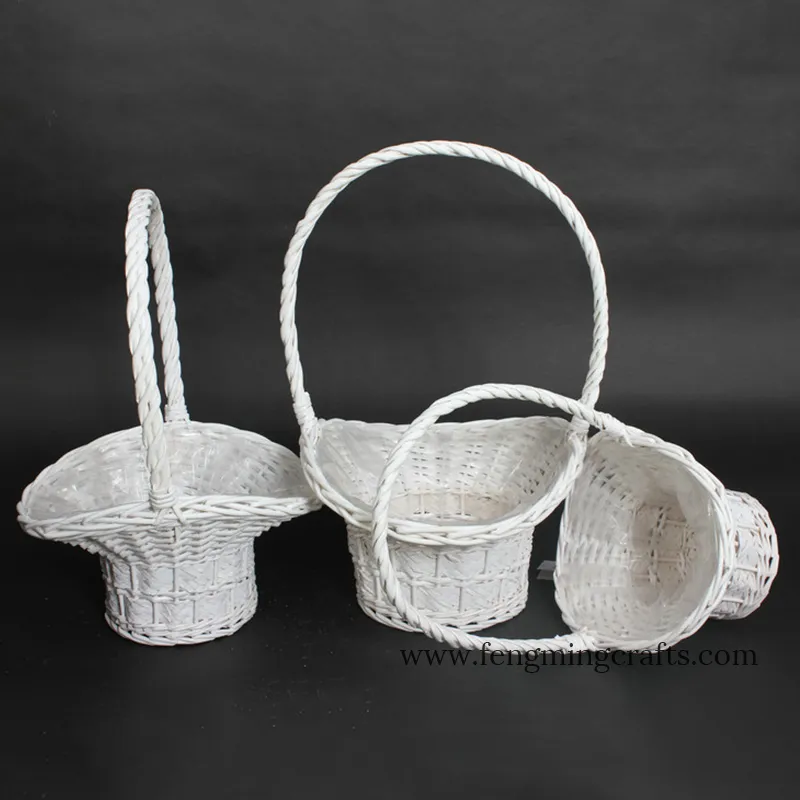 wicker woven basket with Handle