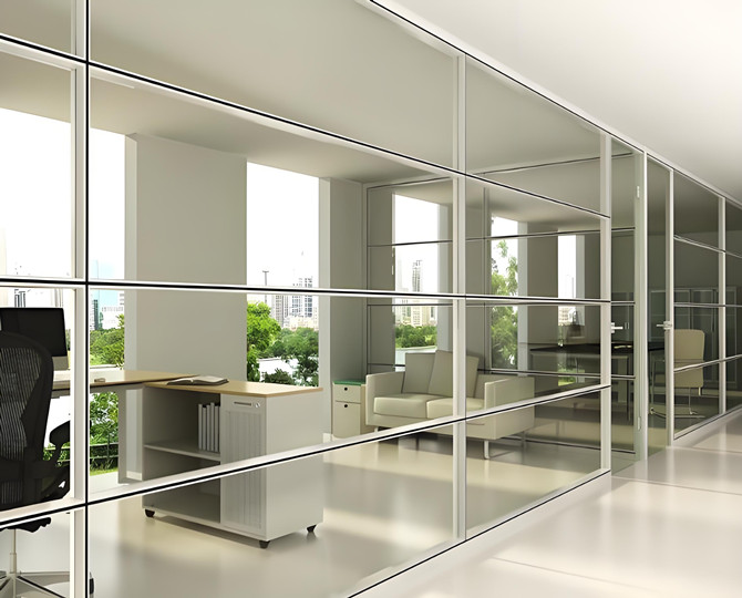 What are the main benefits of using retractable glass walls in residential spaces