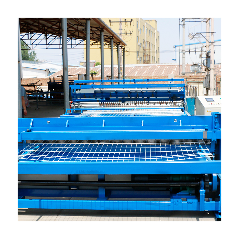 Chinese manufacturer fully automatic welding wire mesh making machine