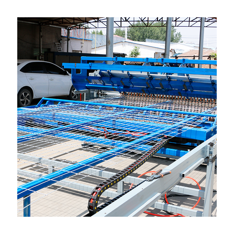 Chinese manufacturer fully automatic welding wire mesh making machine