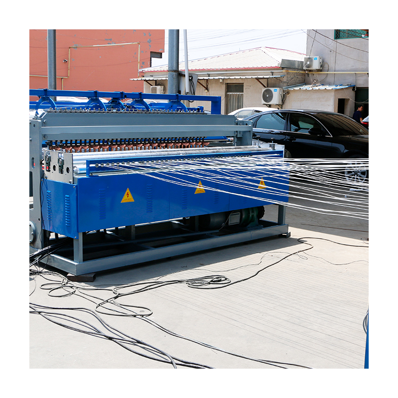 Chinese manufacturer fully automatic welding wire mesh making machine