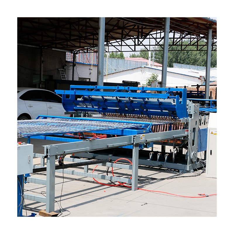 Automatic wire mesh welding machine