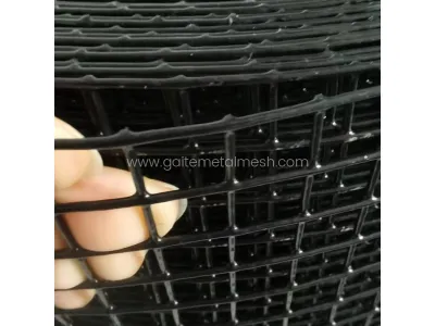 Galvanized vs Stainless Steel Welded Wire Mesh for Outdoor Use