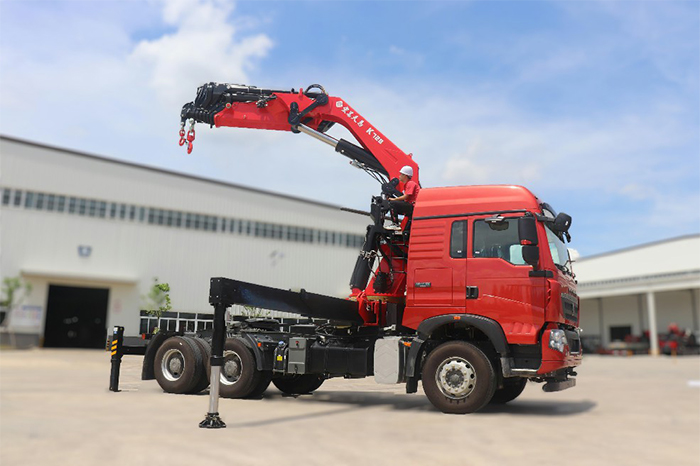 K728 Folding arm truck mounted crane