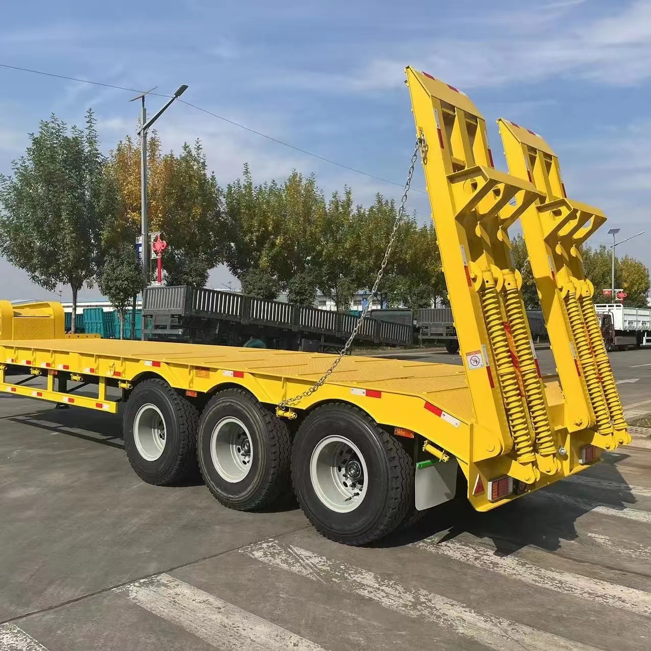 3 Axle Low Flat Semi Trailer