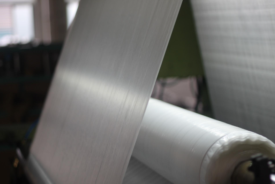 What is the Difference Between UD Non-woven Fabric and Regular Non-woven Fabric？