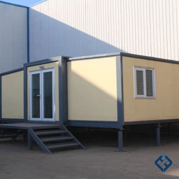 EXTENDED CONTAINER HOUSE