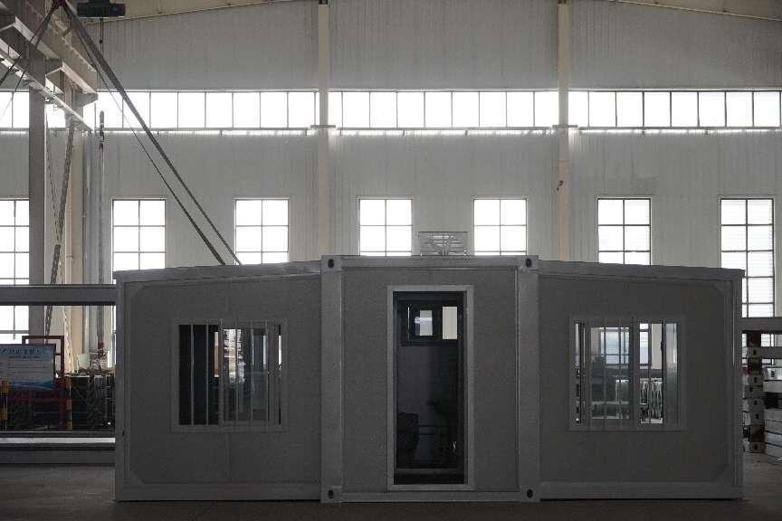 Box houses, also known as &quot;modular box houses&quot; or &quot;containerized box houses,&quot; are a type of movable and reusable building product. Its origin and development are closely related to the rise of industr