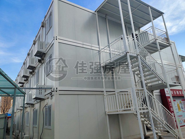 Box houses, as a movable and reusable building product, play an important role in future industrial development that cannot be ignored. The following is a detailed discussion on the role of box houses