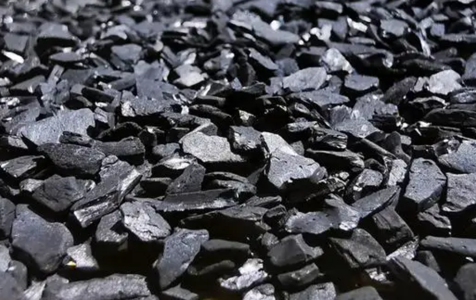 Application of activated carbon in petrochemical industry