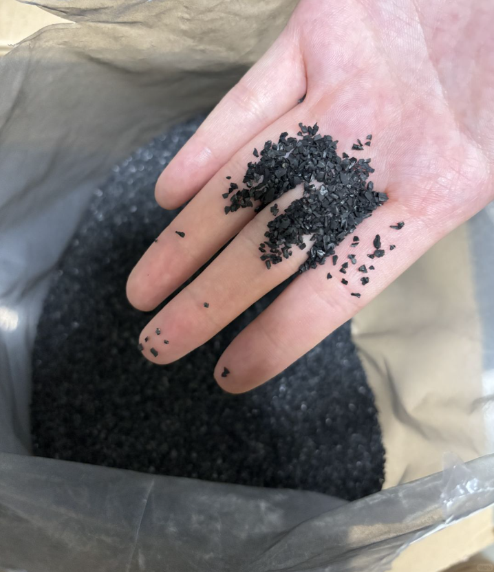 Activated carbon cat litter deodorant, creating a fresh pet-friendly space