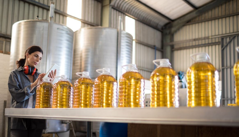Coconut shell activated carbon: a natural and efficient choice  for oil purification