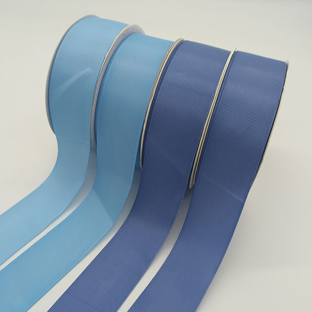 Beautiful Ribbon Bow for Gift Wrapping, Crafts, and Decorations ...