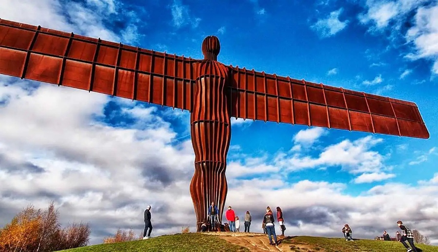 Top 10 Famous Angel Statues and the Stories Behind Them