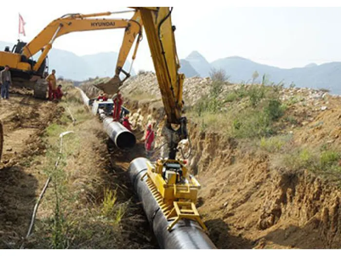 Oil pipeline laying