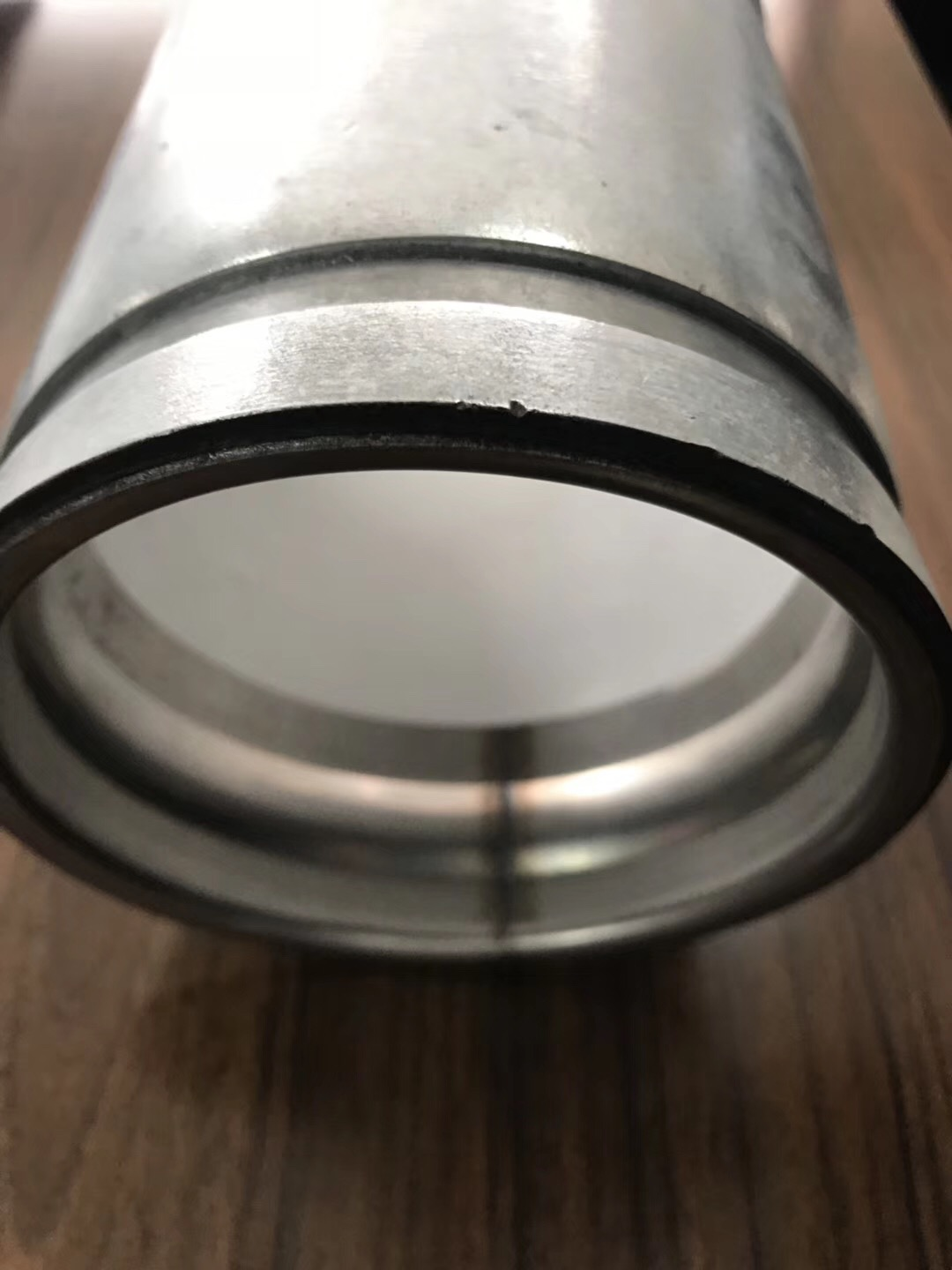 Hot-dip galvanized steel pipe is a steel pipe product that has undergone the hot-dip galvanizing process