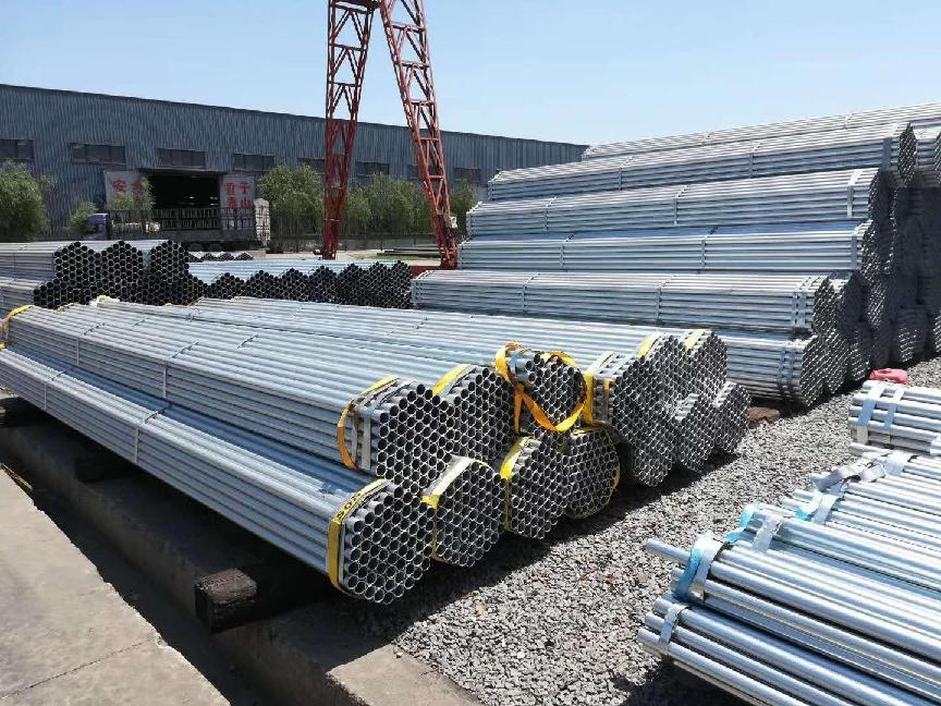 The size of hot-dip galvanized steel pipes can be adjusted according to customer requirements.