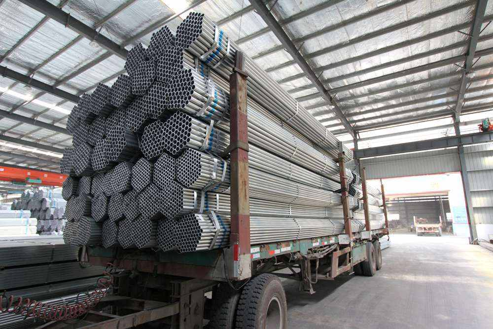 Zinc Layer galvanized Steel Pipe EMT scaffolding steel pipe