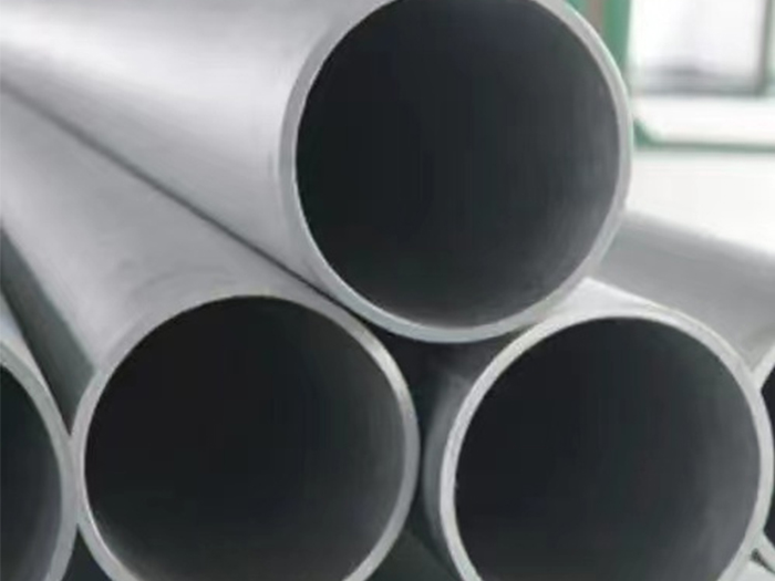 How many types of stainless steel pipes are there?