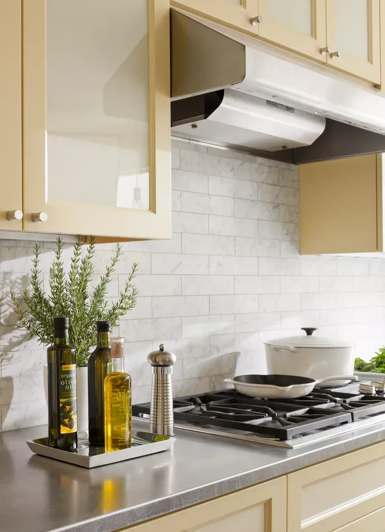 Advantages, Disadvantages, and Costs of Stainless Steel Countertops