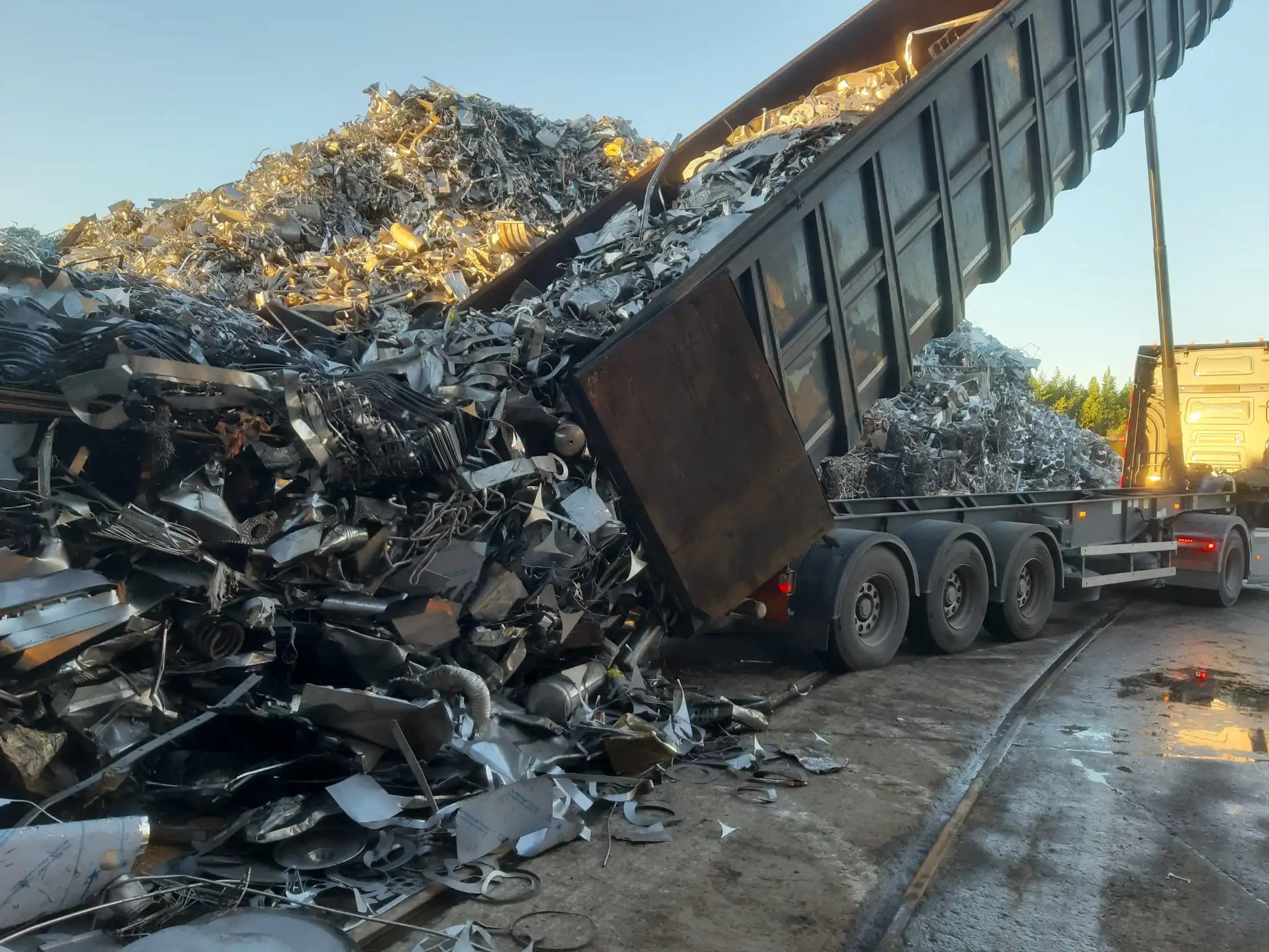 The Gap Between Rising Stainless Steel Prices and Falling Costs Narrows The Gap Between Rising Stainless Steel Prices and Falling Costs Narrows