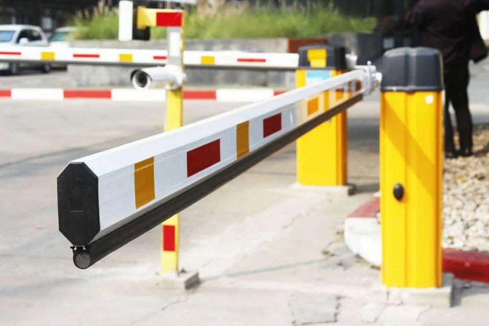 Automatic RFID remote control folding arm parking gate barrier