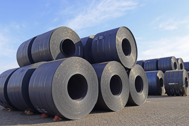 Hot-rolled steel coils are an important type of metal material widely used in various industries
