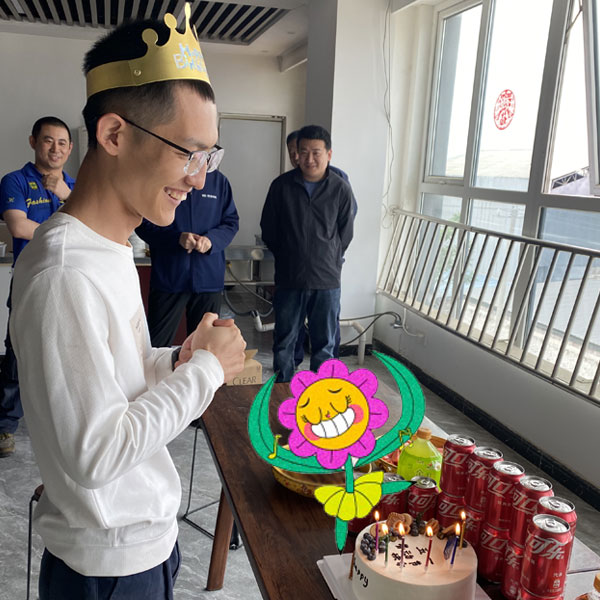 The company held the &quot;April Employee Birthday Month&quot; activity