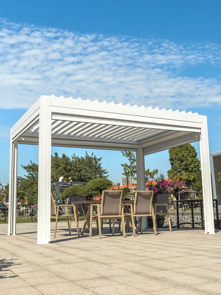 Custom outdoor pergola