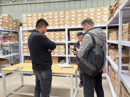 Customers Visit Our Factory