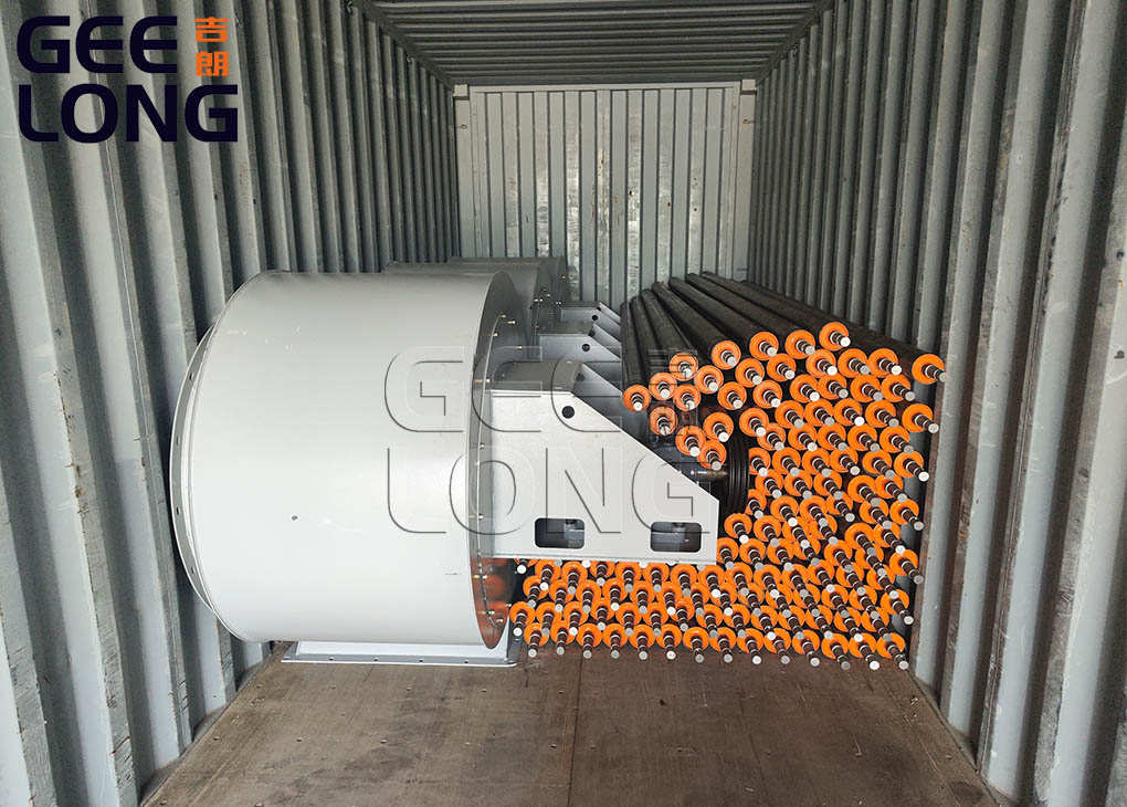 China roller type veneer dryer machine exported to Russia by shandong geelong machinery company