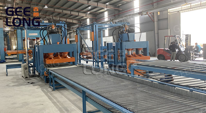 Veneer paving line, plywood assemble line