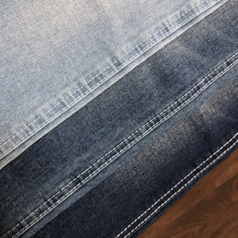 11,8 OZ jeans en denim brut Indigo dur