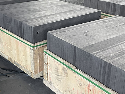 Why choose graphite anode plate?