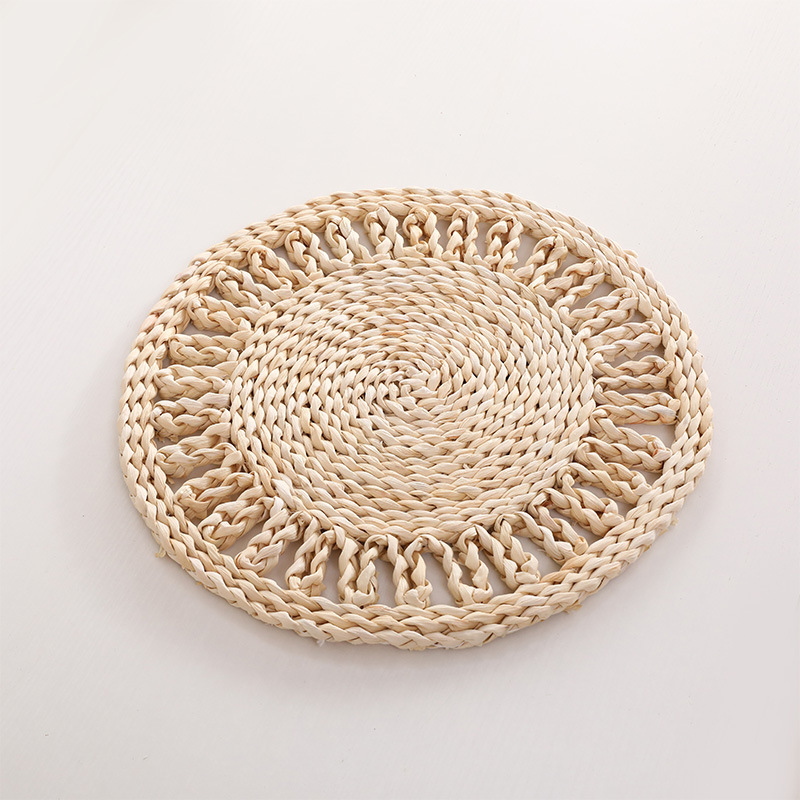 Straw woven placemats