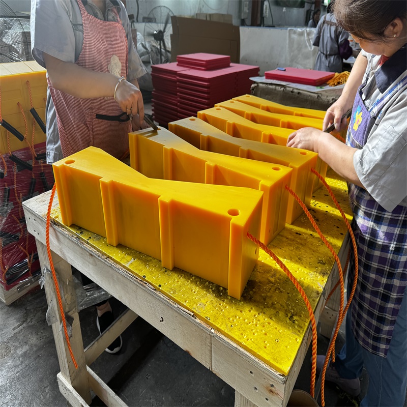 100% Raw Material UHMWPE Cribbing Blocks Ready To Ship