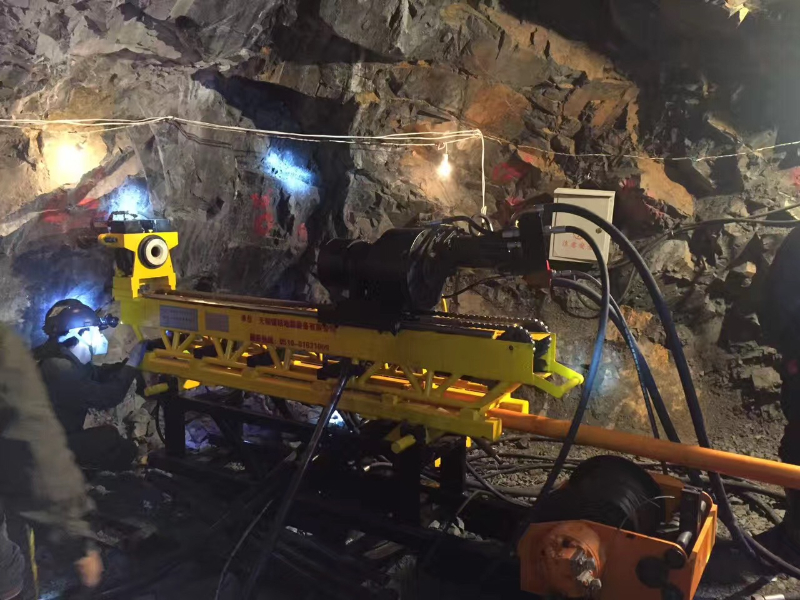 How does underground core drilling machine work ?