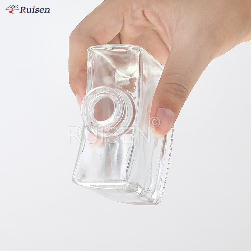 Flat square perfume bottle bayonet glass bottle Clear glass sample perfume bottle