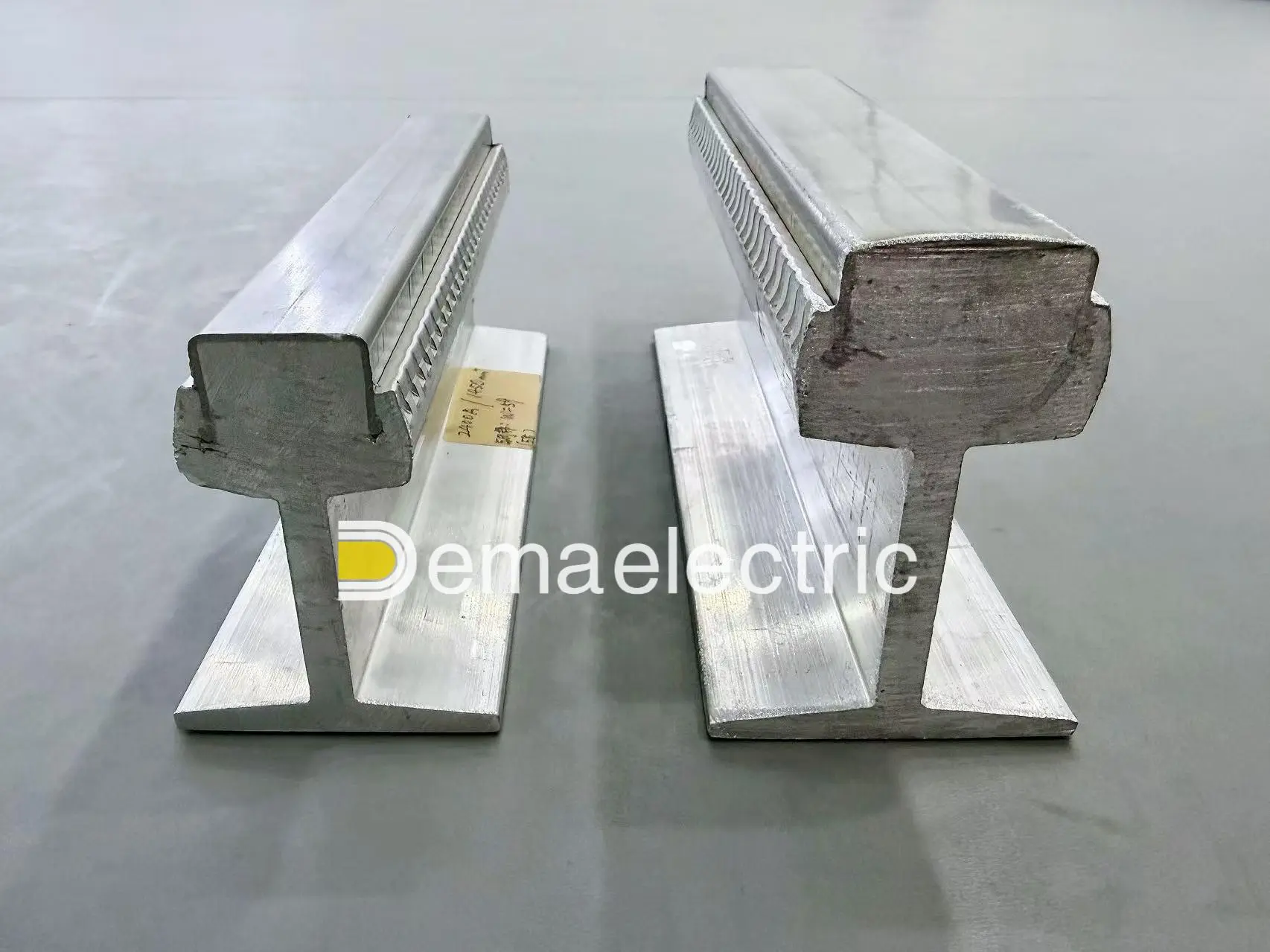 Metal Cladding Rails Characteristics and Applications of Aluminum-Clad Steel Rigid Conductor ...