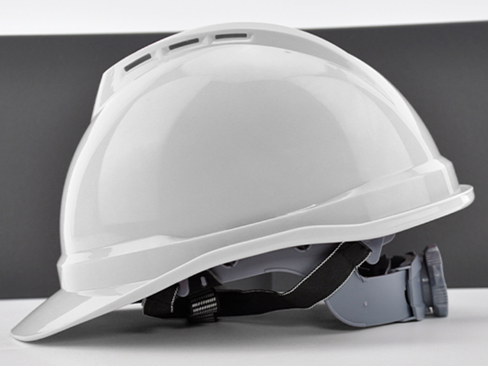 10 Essential Pieces of Health and Safety Gear for Industrial Workers