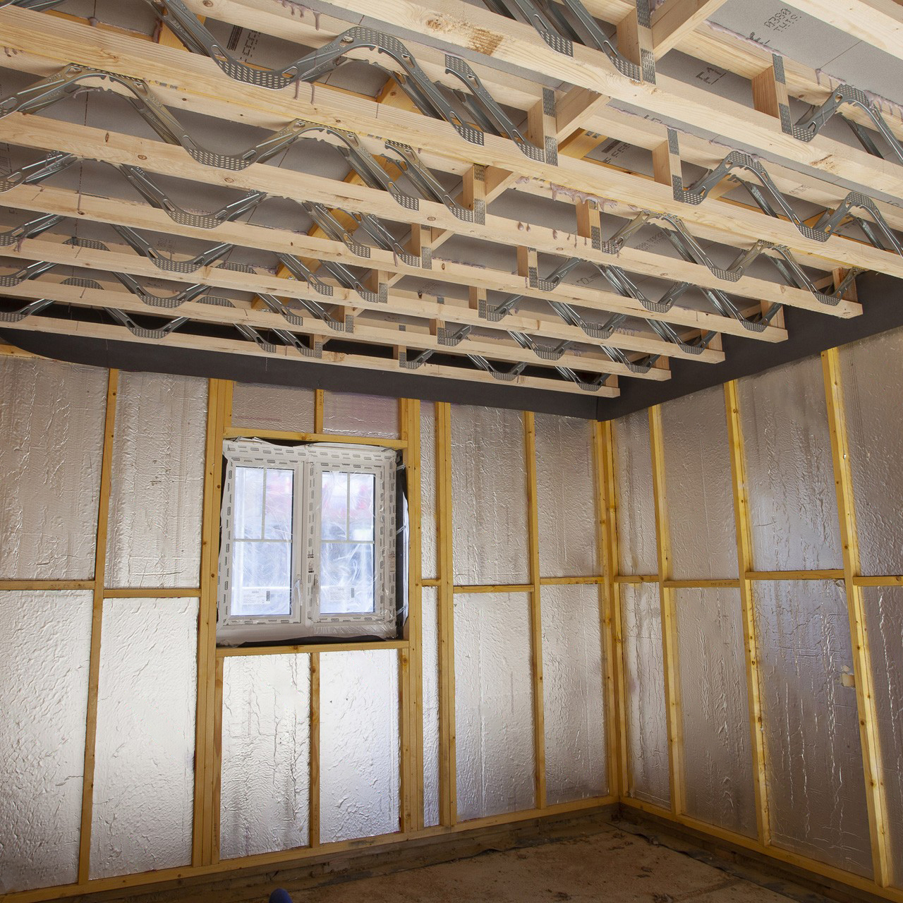 The Best Thermal Insulation Material for Wood-Frame Houses: Why Choose Rigid Thermosetting Phenolic Foam Board